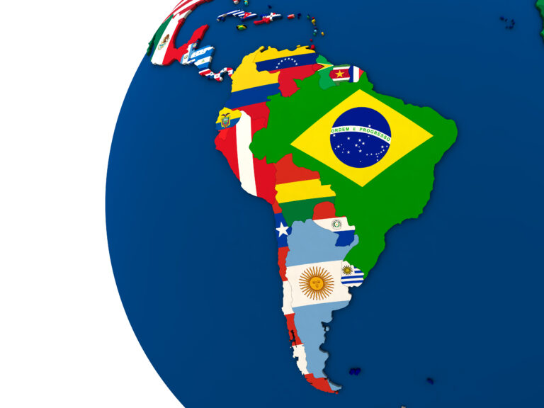 Mapa de América Latina con banderas